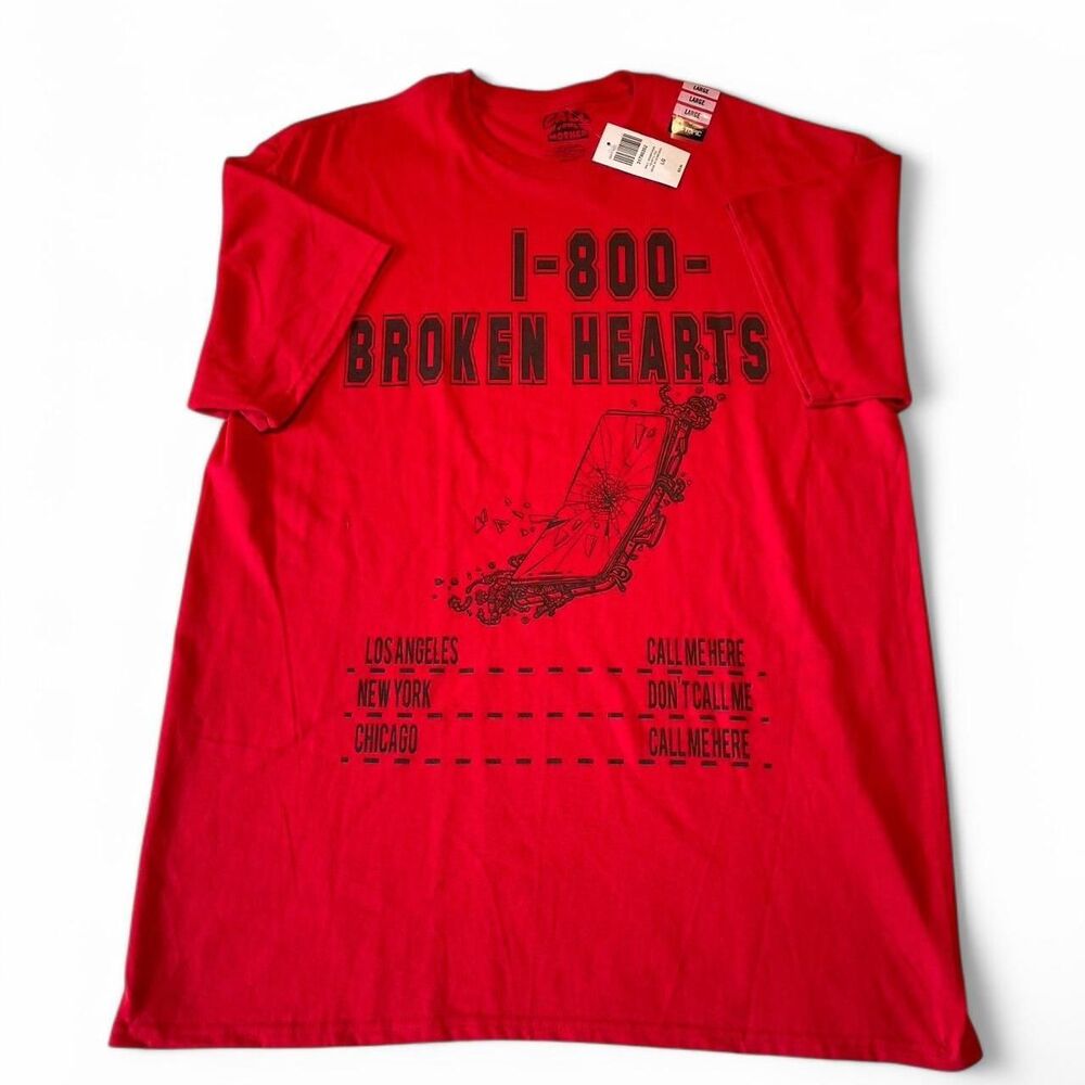NWT Red and black 1-800 broken hearts graphic t-shirt